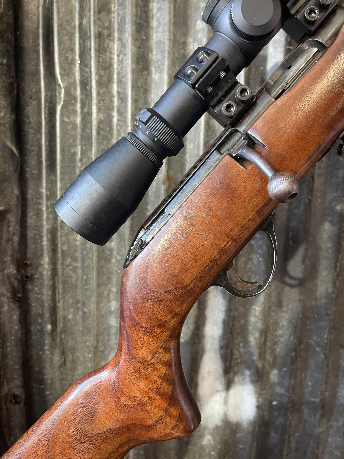 Savage-Anschutz Model 1415/16 .22 LR Bolt-Action Rifle – Leupold VX-1 3-9x40 Scope