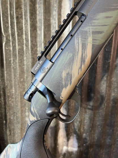 Weatherby Vanguard Black Hills Edition – .25-06 Remington – Like New in Box