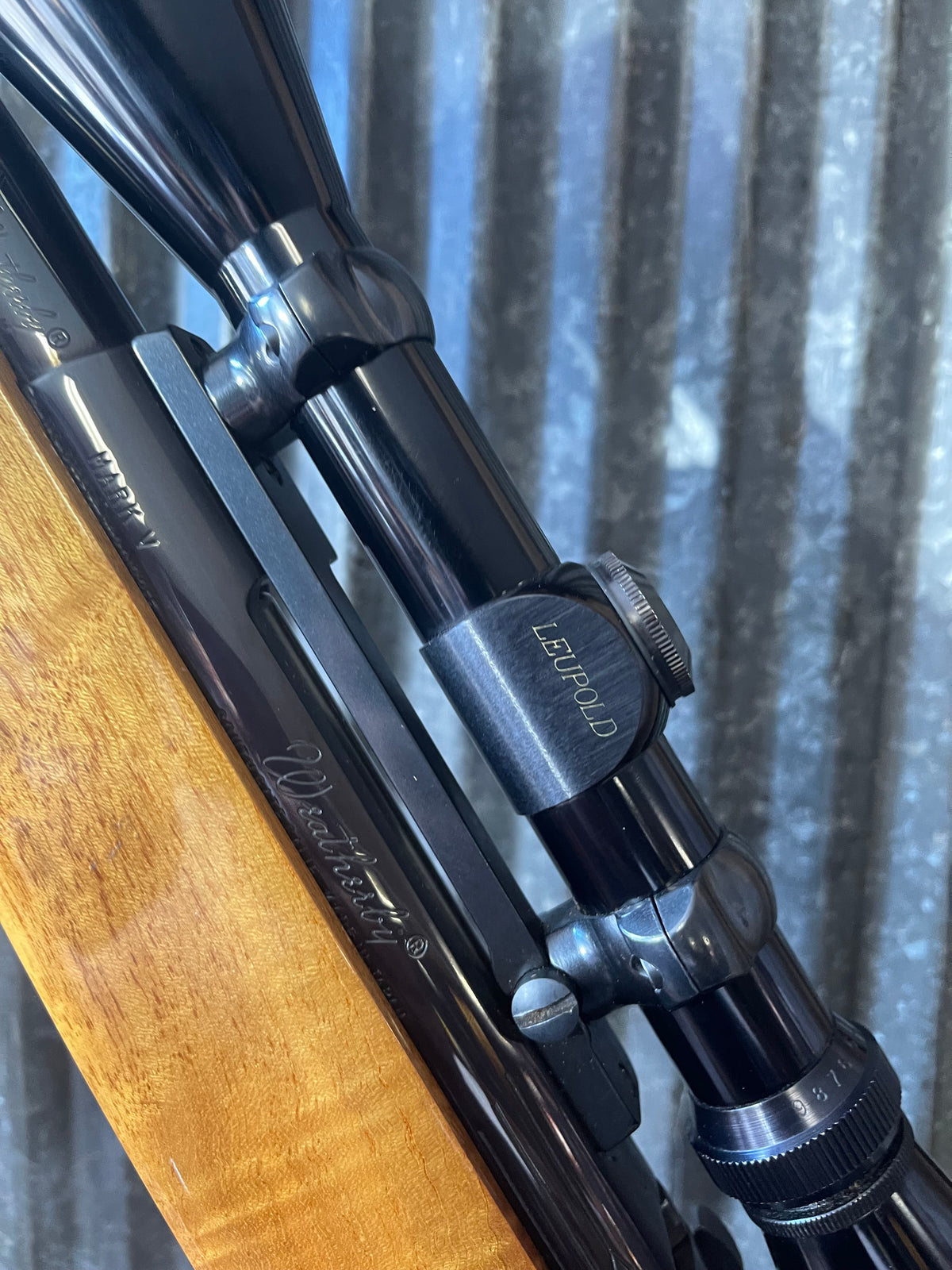 Weatherby Mark V .340 Weatherby Magnum – High-Grade Walnut – Leupold Vari-X II 3-9x Scope