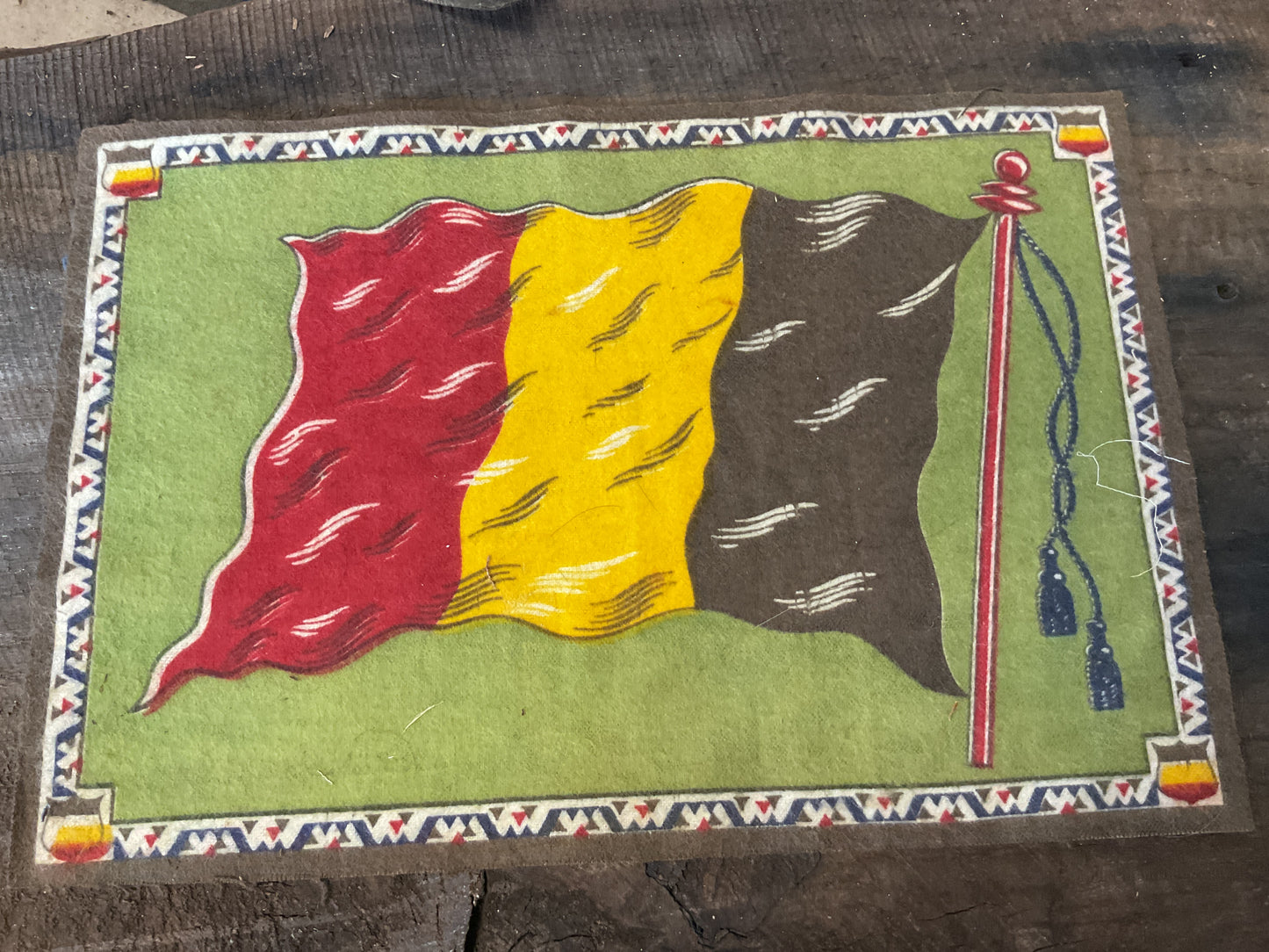 WWI Tobacco Felt Flag (approx 11x8)