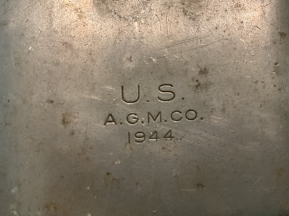 WWII Canteen with Cover (u)