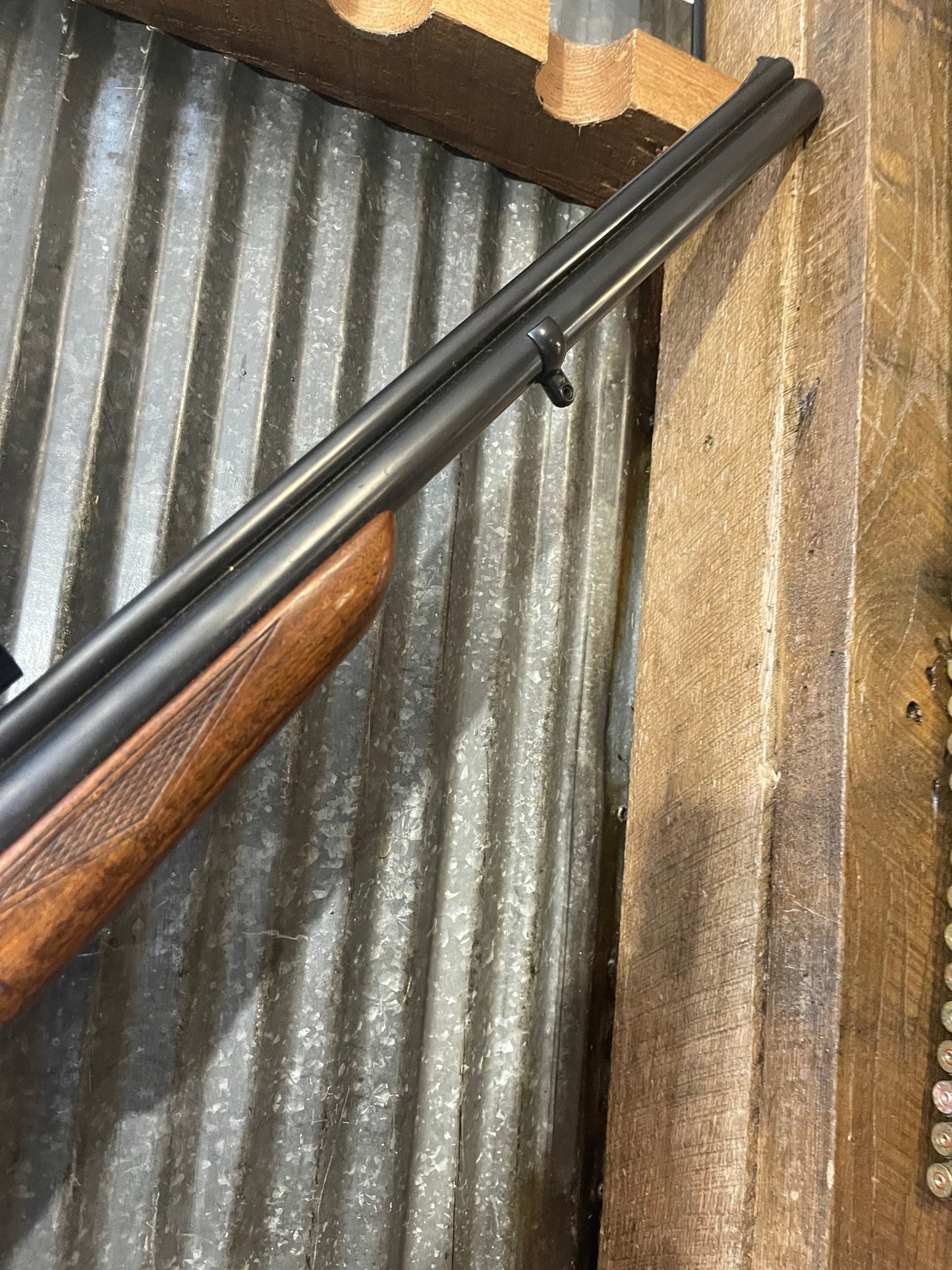 Savage Model 24B-DL Deluxe .22 Magnum / 20 Gauge Over-Under Combination Gun – Scoped