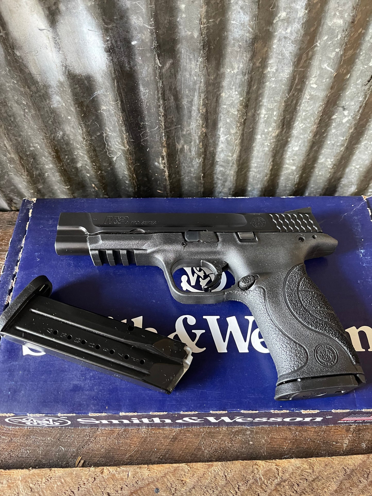 Smith & Wesson M&P9 Pro Series 9mm Pistol — Box, Paperwork & 2 Magazines