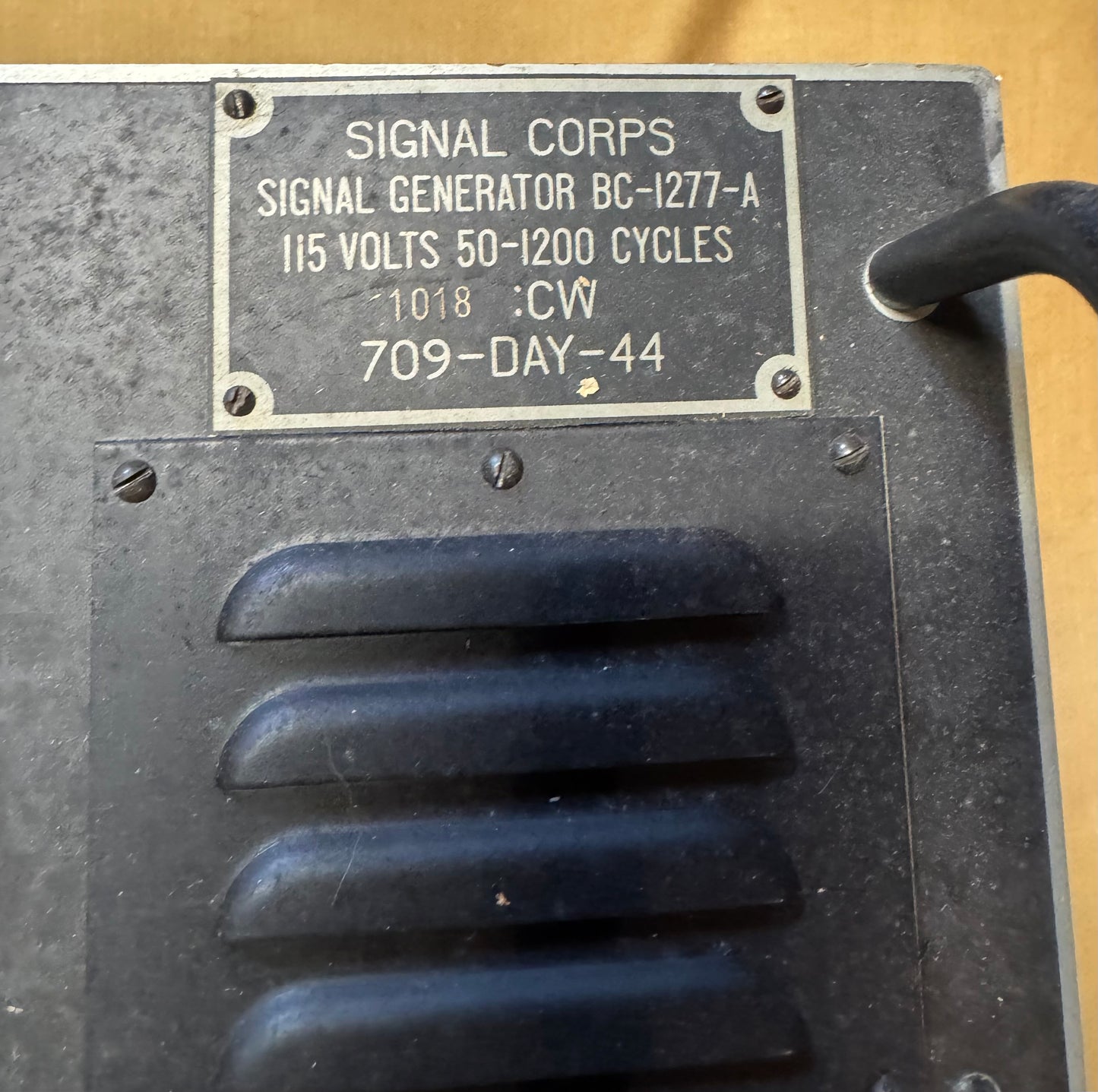 WWII Signal Corps BC-1277-A Signal Generator – Radar & Radio Test Set (1944)