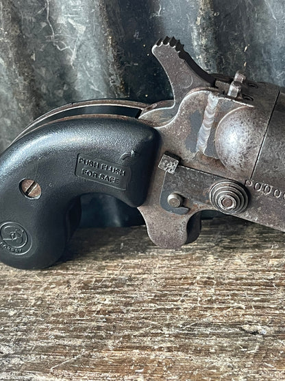 Leinad Inc. Model DD Double-Barrel Derringer – .38 Special / .357 Magnum