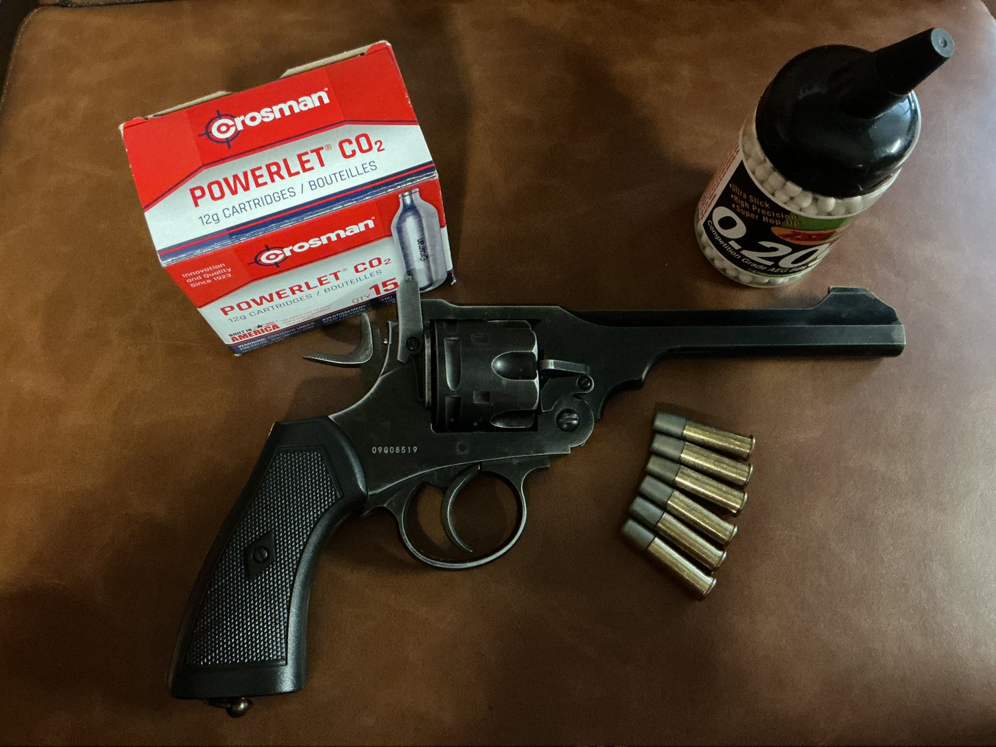 Webley Mark VI CO2 Airsoft Revolver, BB’s, CO2 Cartridges Package