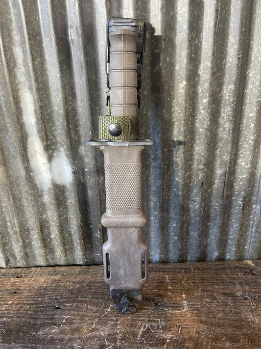 Lan-Cay M9 Bayonet & Scabbard – U.S. Military Issue – Factory Preservative Present