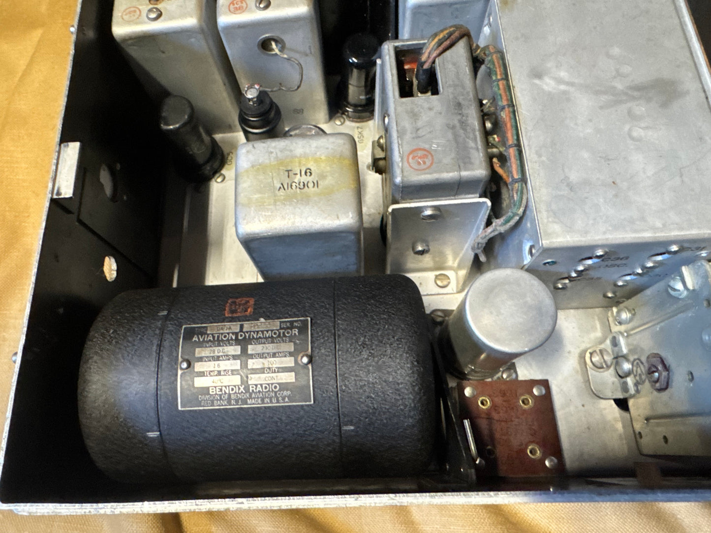 WWII Bendix RA-10DB Aircraft Receiver with MR-11D Loop Relay Unit