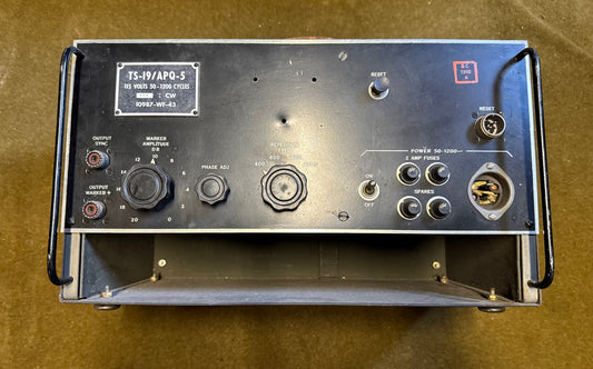 WWII-era U.S. military TS-19/APQ-5 radar/electronics test set