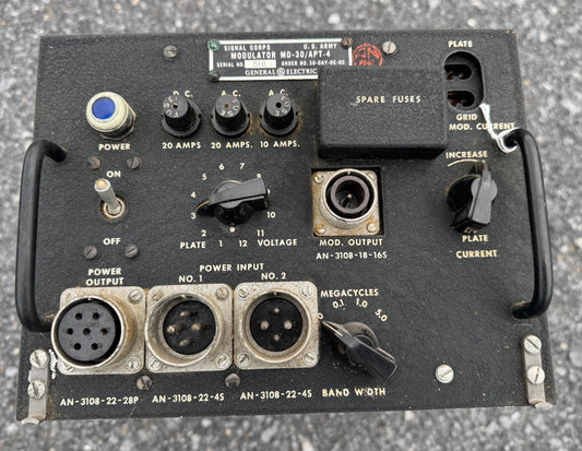 WWII U.S. Army Signal Corps General Electric MD-30/APT-4 Modulator Uni