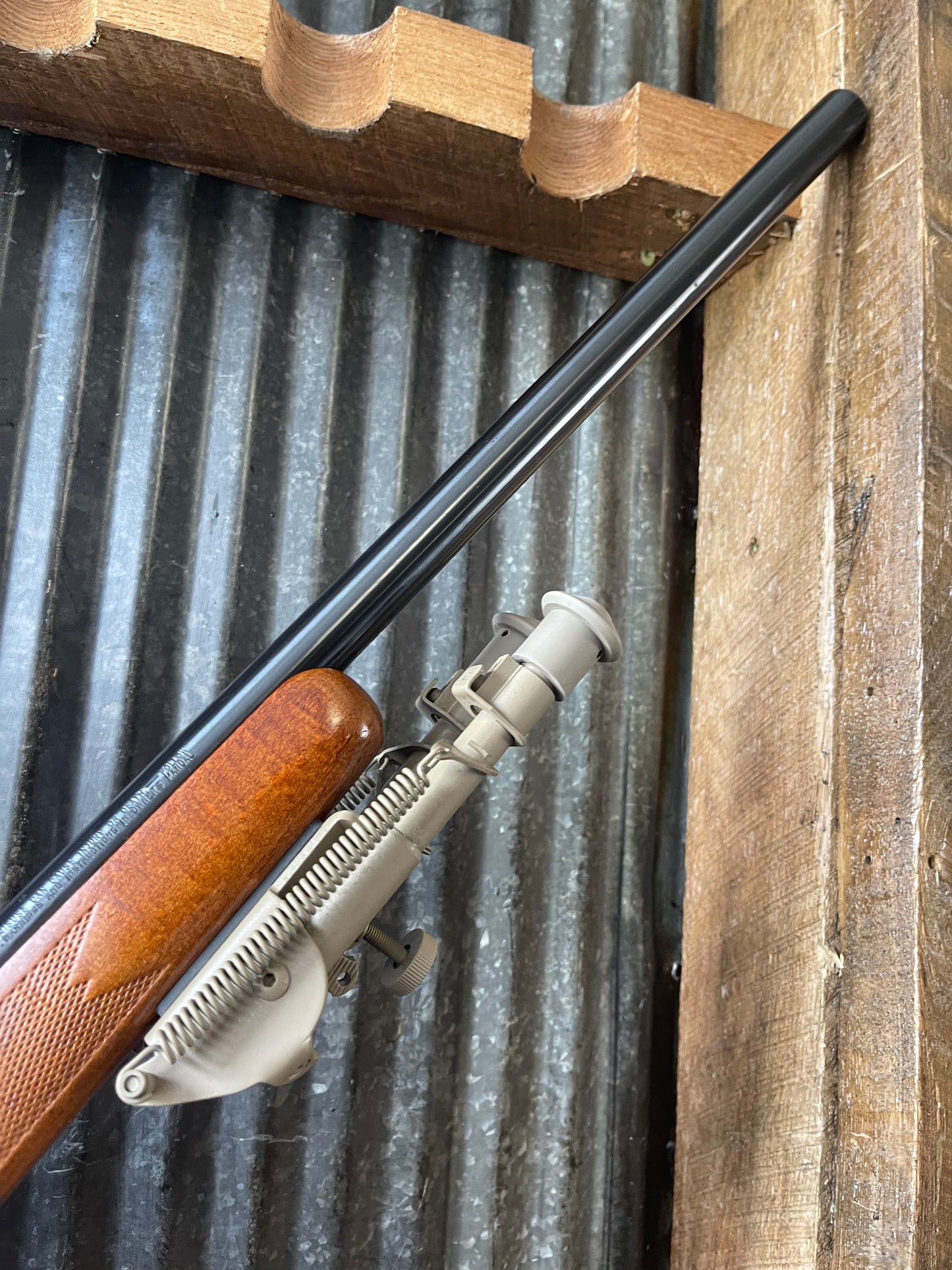 Marlin Model 917V Heavy Barrel Rifle – .17 HMR – Tasco 3-9x40 Scope – Bipod Included