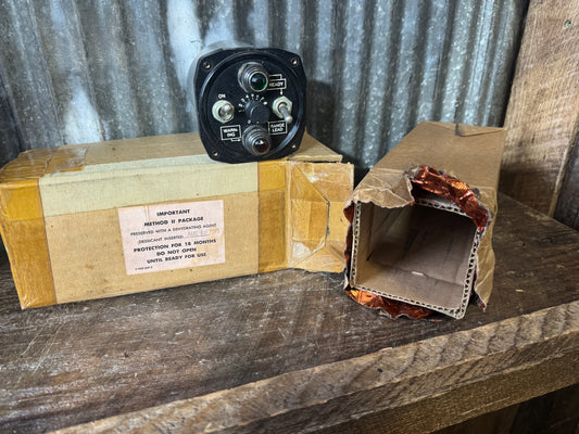 WWII Aircraft Radar Warning Indicator with Original Preservation Box