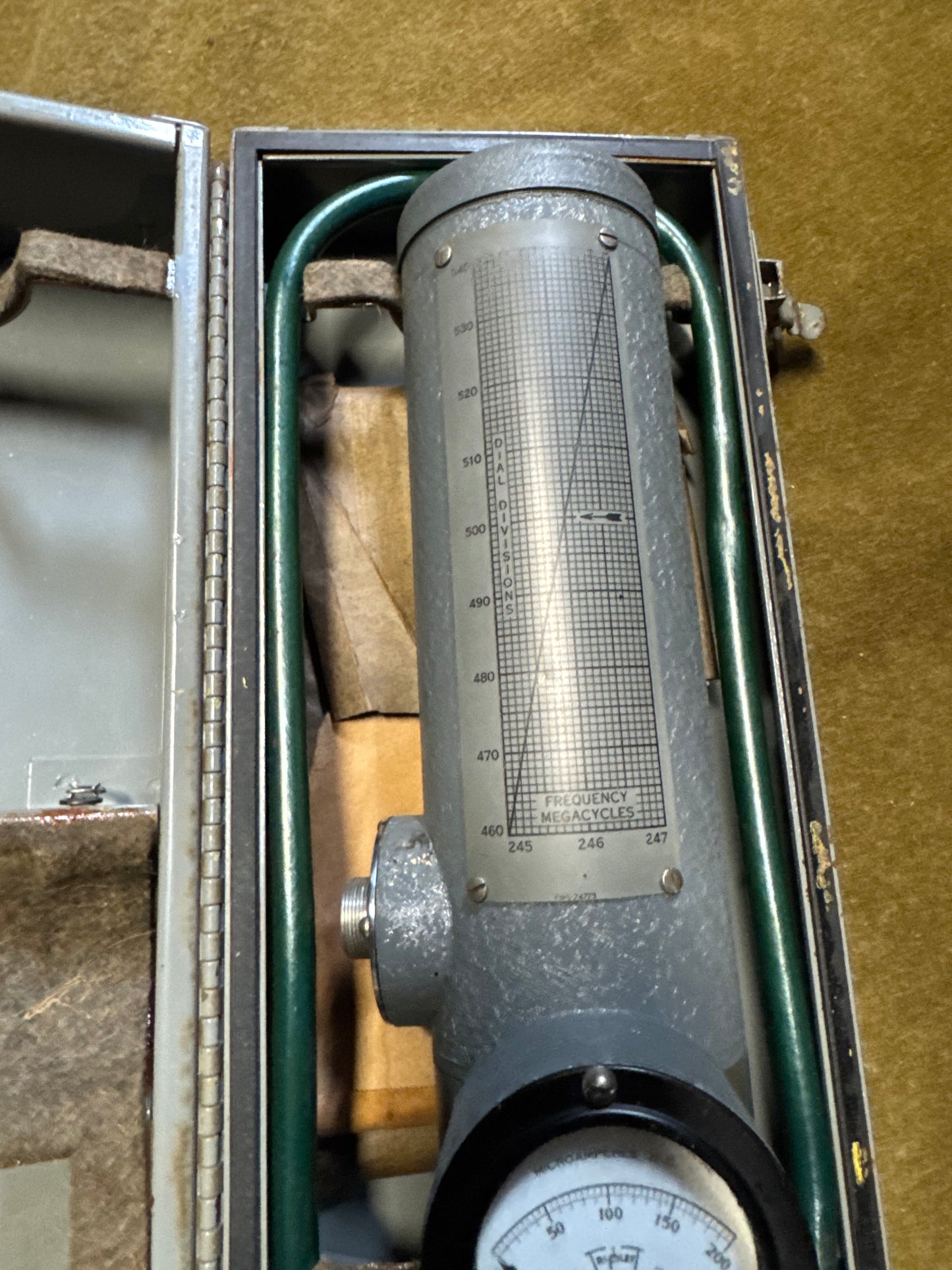 WWII U.S. Navy Type CWS-60028 Frequency Meter w/ Carrying Case