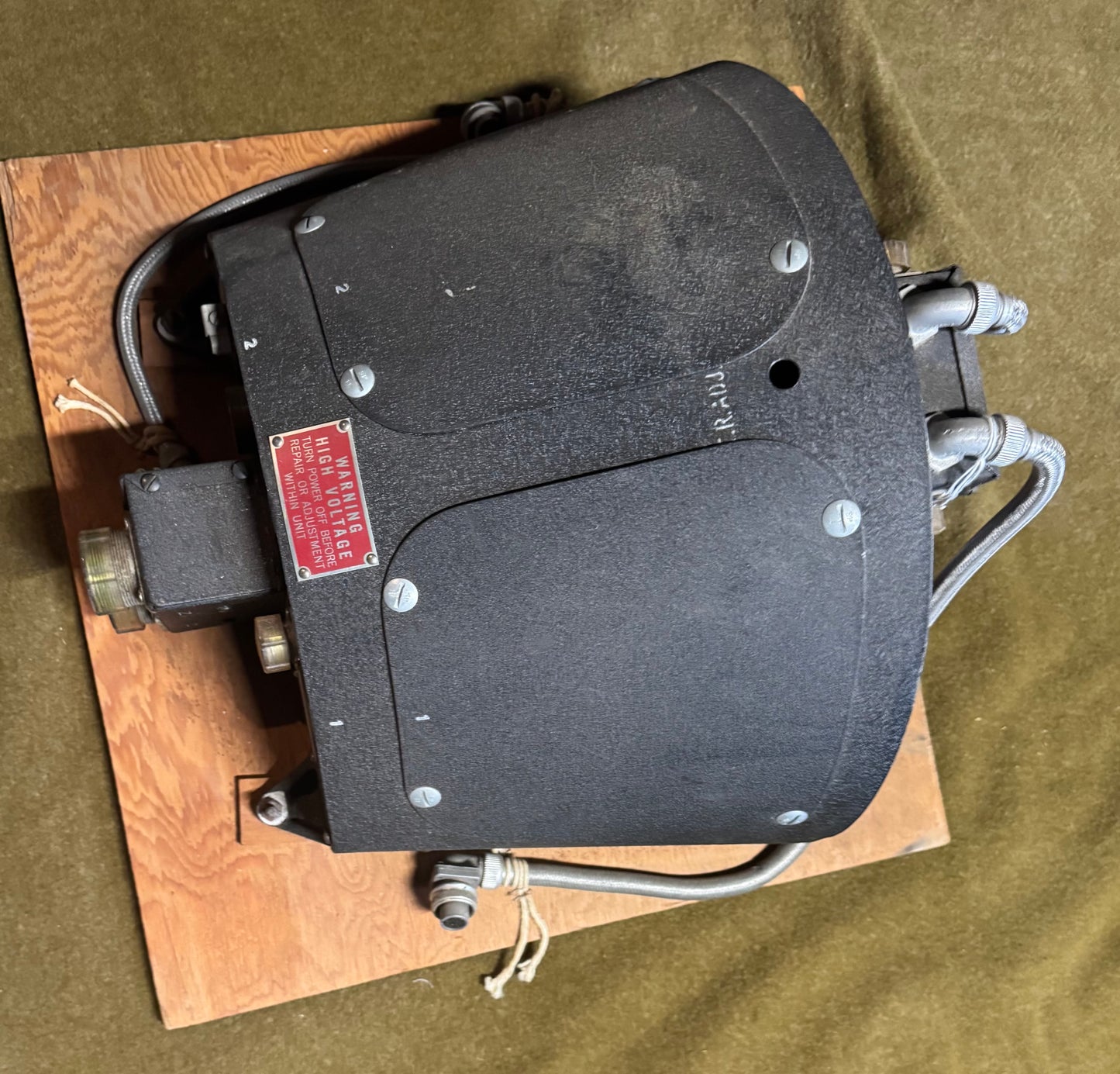WWII U.S. Navy RT-10A/APS-3 Radar Receiver/Transmitter Unit