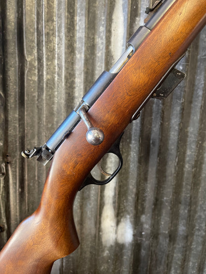 Marlin Model 80 .22 LR Bolt Action Rifle – Magazine Fed – Peep Sight