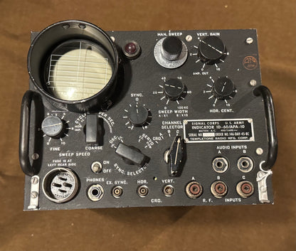 Original WWII-era U.S. Army Signal Corps Indicator ID-60/APA-10