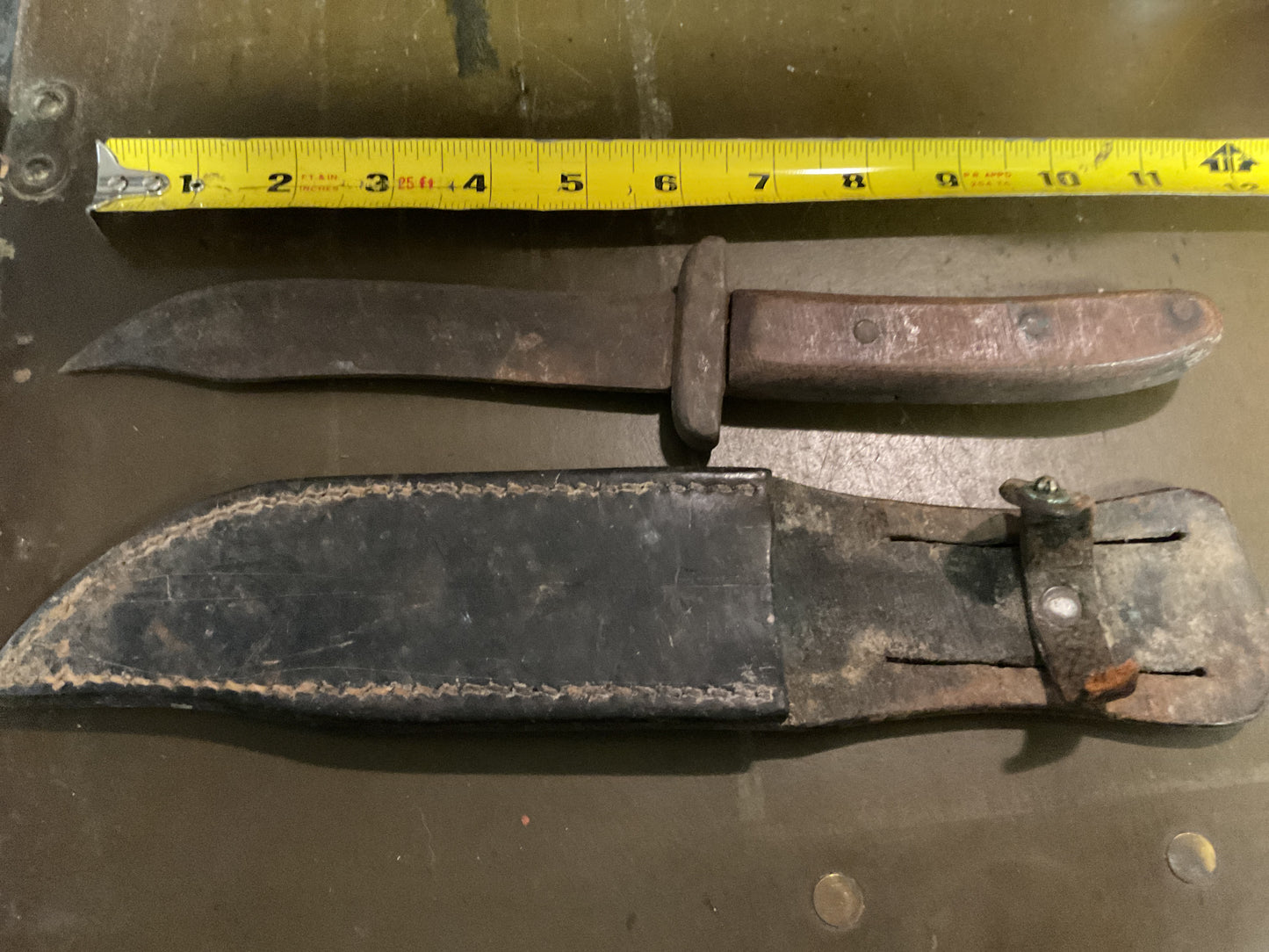 WWII Theatre Knife Heavy Brown Handle