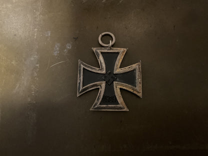 WWII German Iron Cross 2nd Class 1939