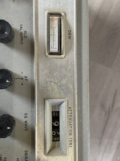 Hewlett Packard 8616A Signal Generator (1.8–4.5 GHz) – Vintage RF / Radar Test Equipment