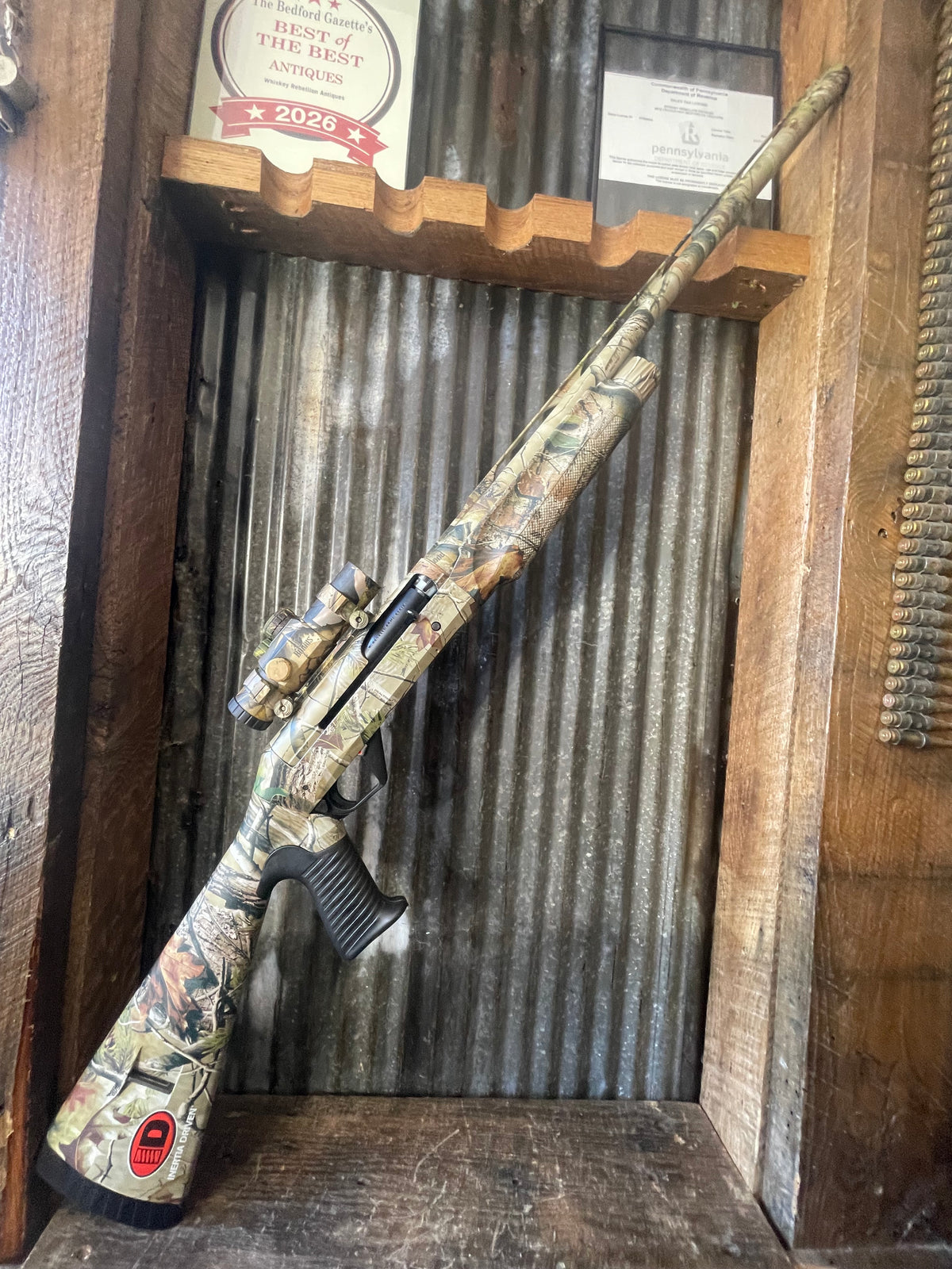 Benelli Super Black Eagle II 12 Gauge 3.5” Realtree Camo – Pistol Grip – Burris Red Dot – Unfired