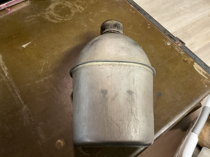 WWII Canteen no Cover (x)
