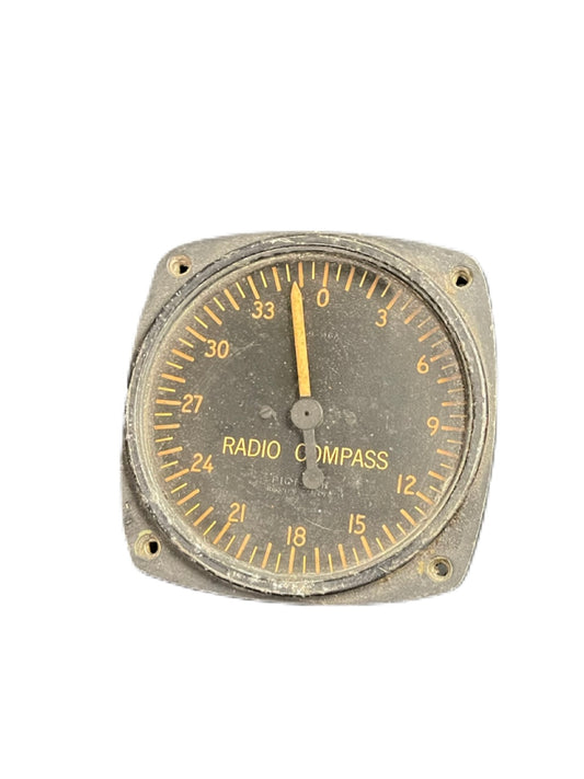WWII U.S. Army Signal Corps Bendix I-81-A Radio Compass Indicator