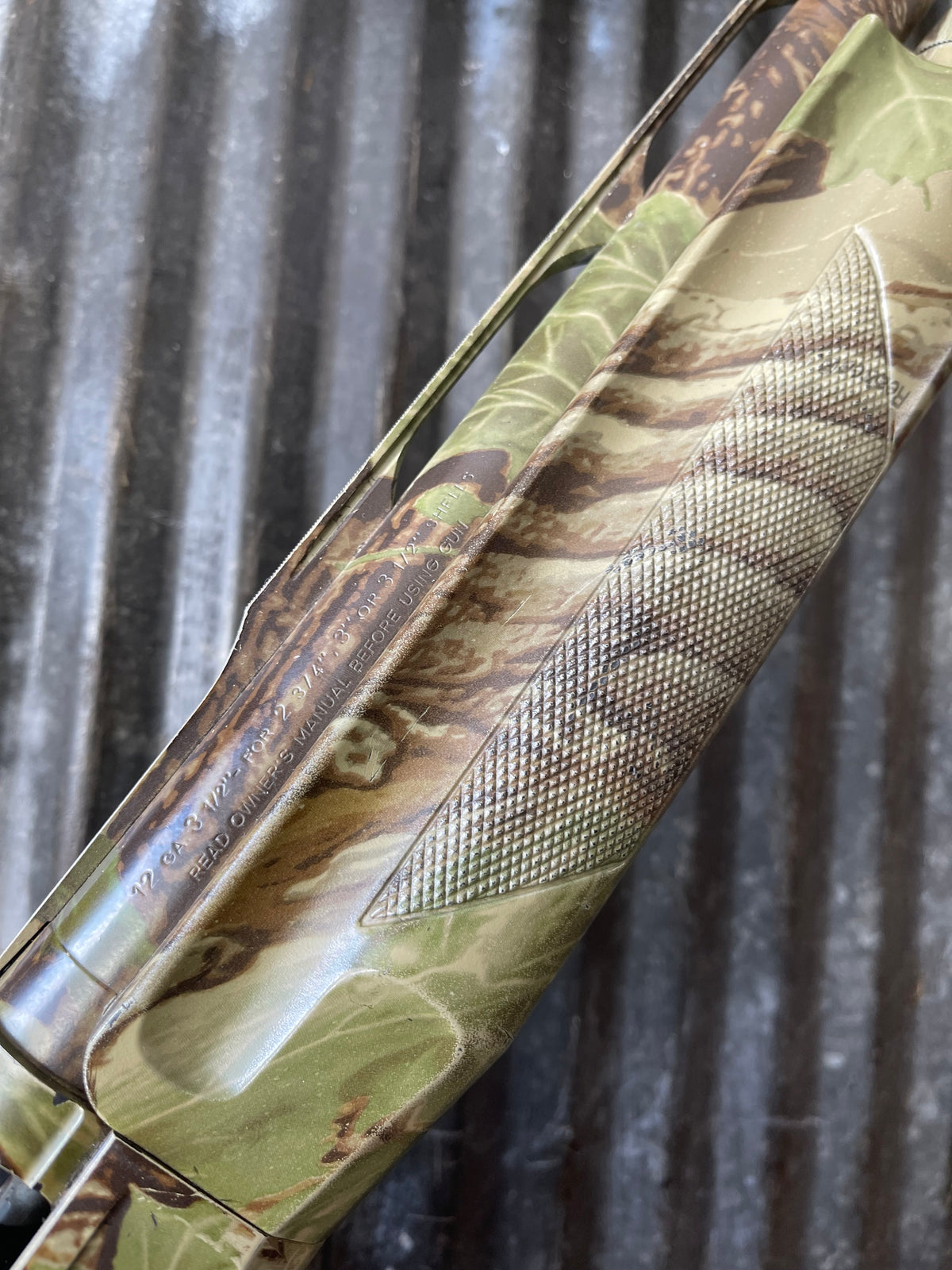 Benelli Super Black Eagle – 12 Gauge 3.5” Realtree Camo Turkey Gun w/ Red Dot