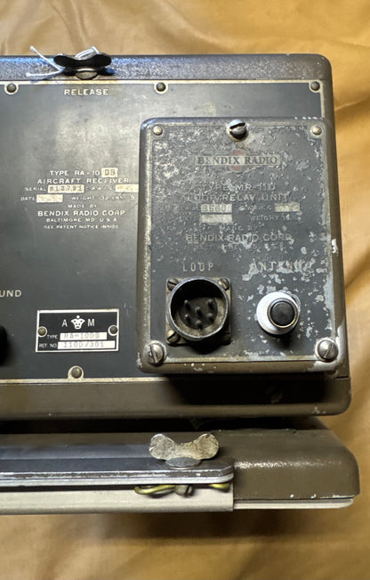 WWII Bendix RA-10DB Aircraft Receiver with MR-11D Loop Relay Unit