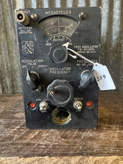 WWII TS-47/APR Test Oscillator – Aircraft Radio / Radar Test Equipment