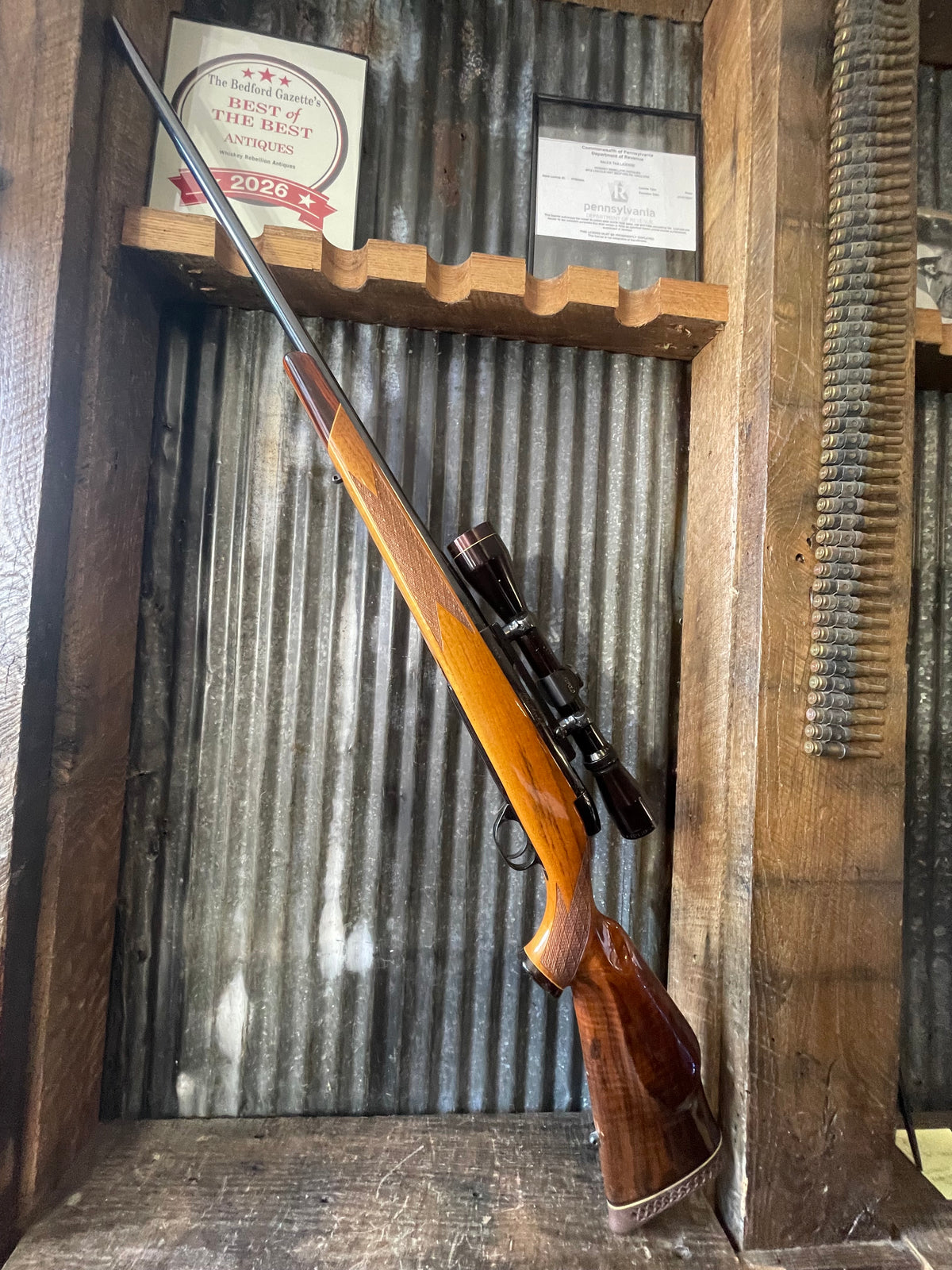 Weatherby Mark V Custom 7mm Weatherby Magnum – Leupold Vari-X II 3-9x – Beautiful Wood