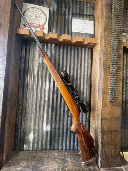 Weatherby Mark V Custom 7mm Weatherby Magnum – Leupold Vari-X II 3-9x – Beautiful Wood