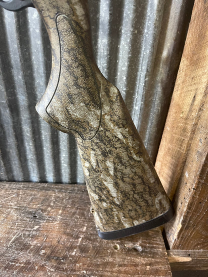 Remington 870 Super Magnum 12 Gauge – Mossy Oak Bottomland Camo – Vent Rib – Good Used Condition