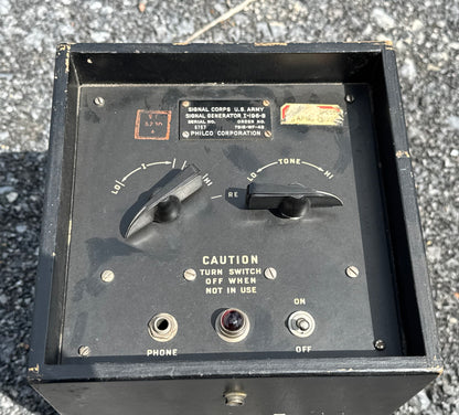 WWII U.S. Army Signal Corps I-196-B Signal Generator – Philco Corp. – Field Test Equipment