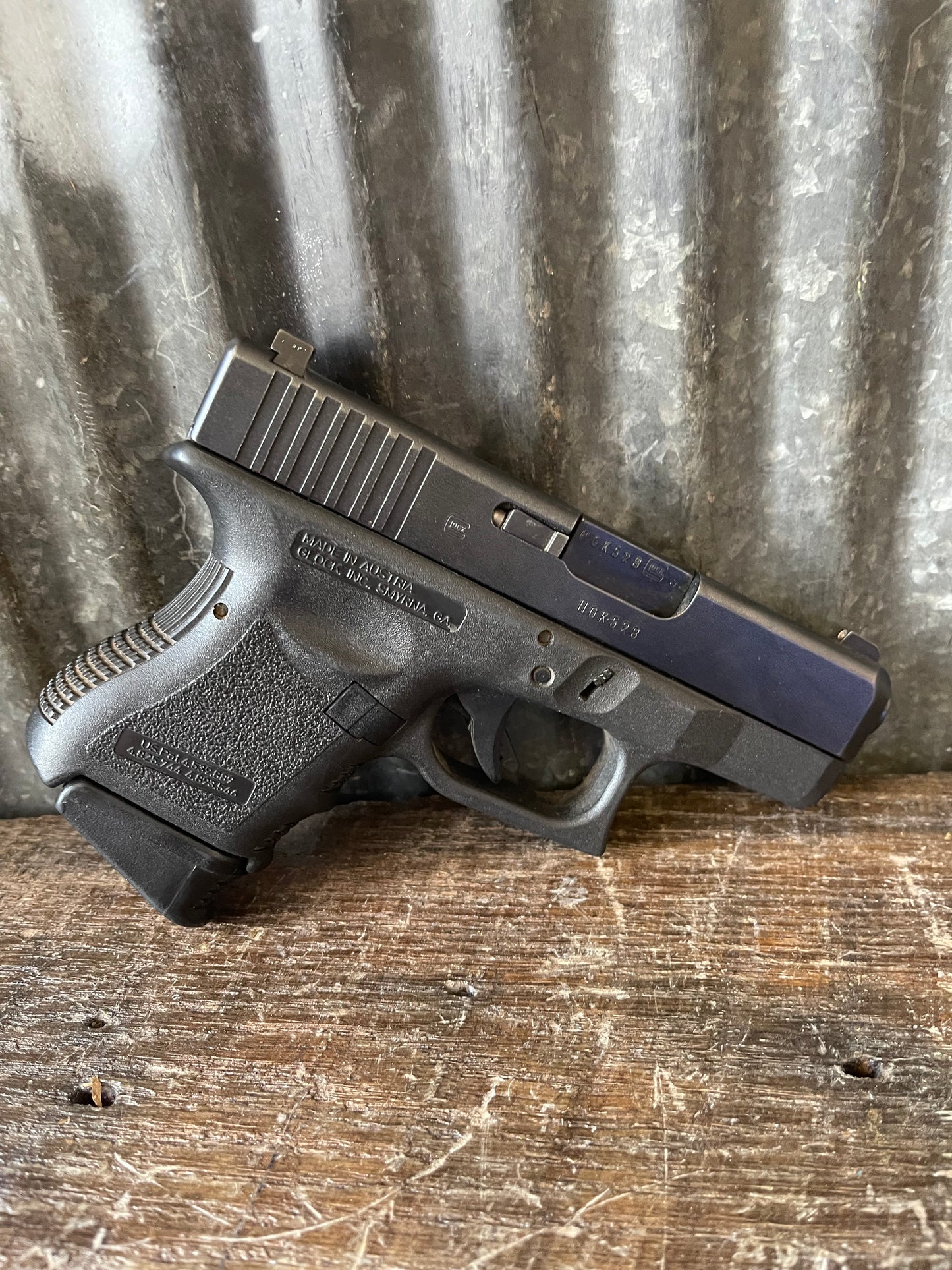 Glock 27 Gen 3 .40 S&W Subcompact Pistol w/ 2 Magazines + Extended 30-Round Magazine