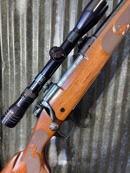 Winchester Model 70 XTR Featherweight – 7x57 Mauser (7mm Mauser) with Redfield Widefield 3-9x Scope