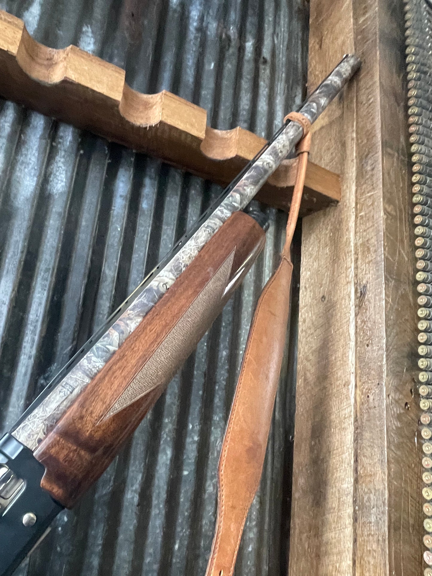 Browning Gold Hunter Semi-Auto Shotgun – 12 Gauge – Walnut Stock