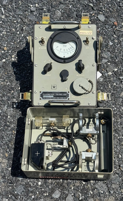 U.S. Army Signal Corps TS-15C/AP Fluxmeter Complete Magnetic Test Set with Accessories