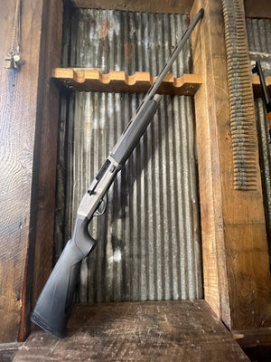 Weatherby Element 20 Gauge Semi-Automatic Shotgun — Excellent Condition w/ Chokes & Manual