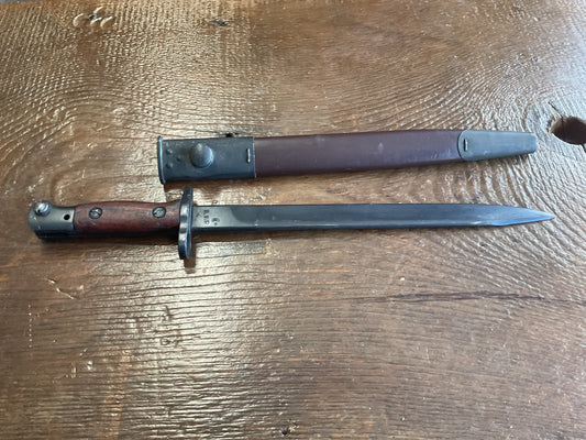 Original WWII Australian M1943 makers marked Bengal&Northwest Railways Bayonet & Orange Arsenal Scabbard