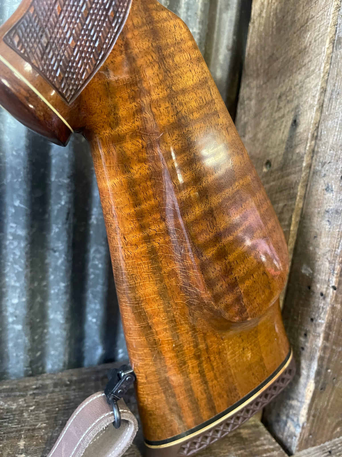 Weatherby Mark V Deluxe 6.5-300 Weatherby Magnum – 26” Barrel – Leupold Vari-X III 3.5-10x Scope – Japanese Made