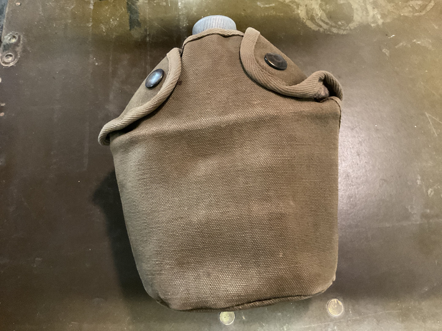 WWI CANTEEN WITH COVER (I)