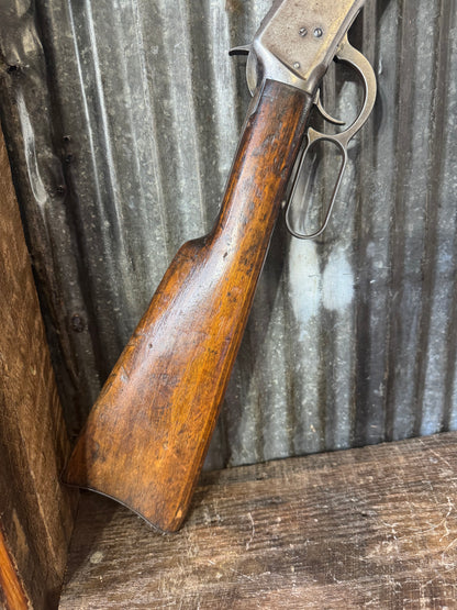Winchester Model 1894 Saddle Ring Carbine – .25-35 WCF