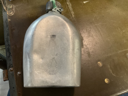 WWII Canteen no Cover (v)