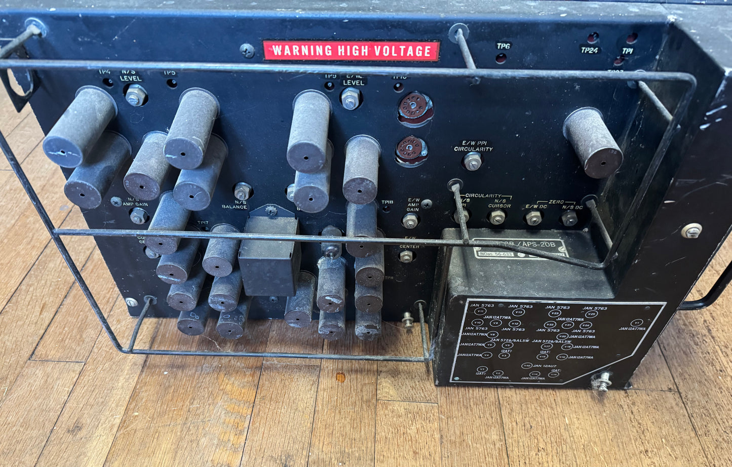 U.S. Navy AN/APS-20B Radar Scope Display Unit – Yellow CRT Screen – Military Aircraft Radar