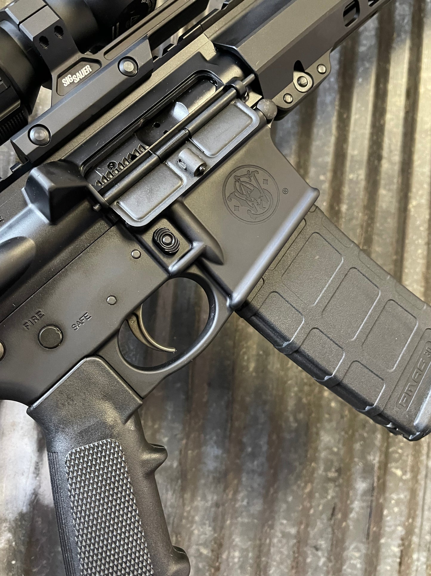 Smith & Wesson M&P15 Rifle w/ Sig Sauer Tango-SPR 1-4x24 Scope – Like New