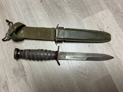 Original U.S. WWII M3 Trench Knife w/ P.W.H. M8 Scabbard