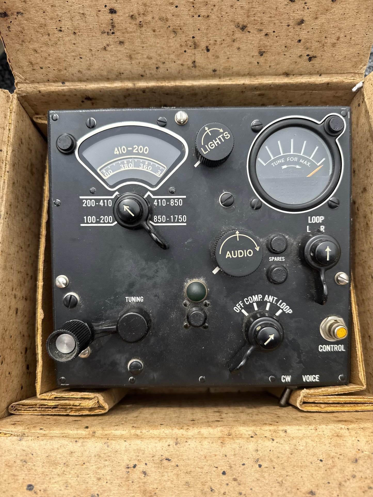 WWII U.S. Navy FT-224A Radio Control Box — NOS 1945 Box