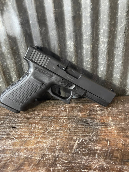 Glock 20 Gen 4 10mm Auto Pistol with Box & 3 Magazines