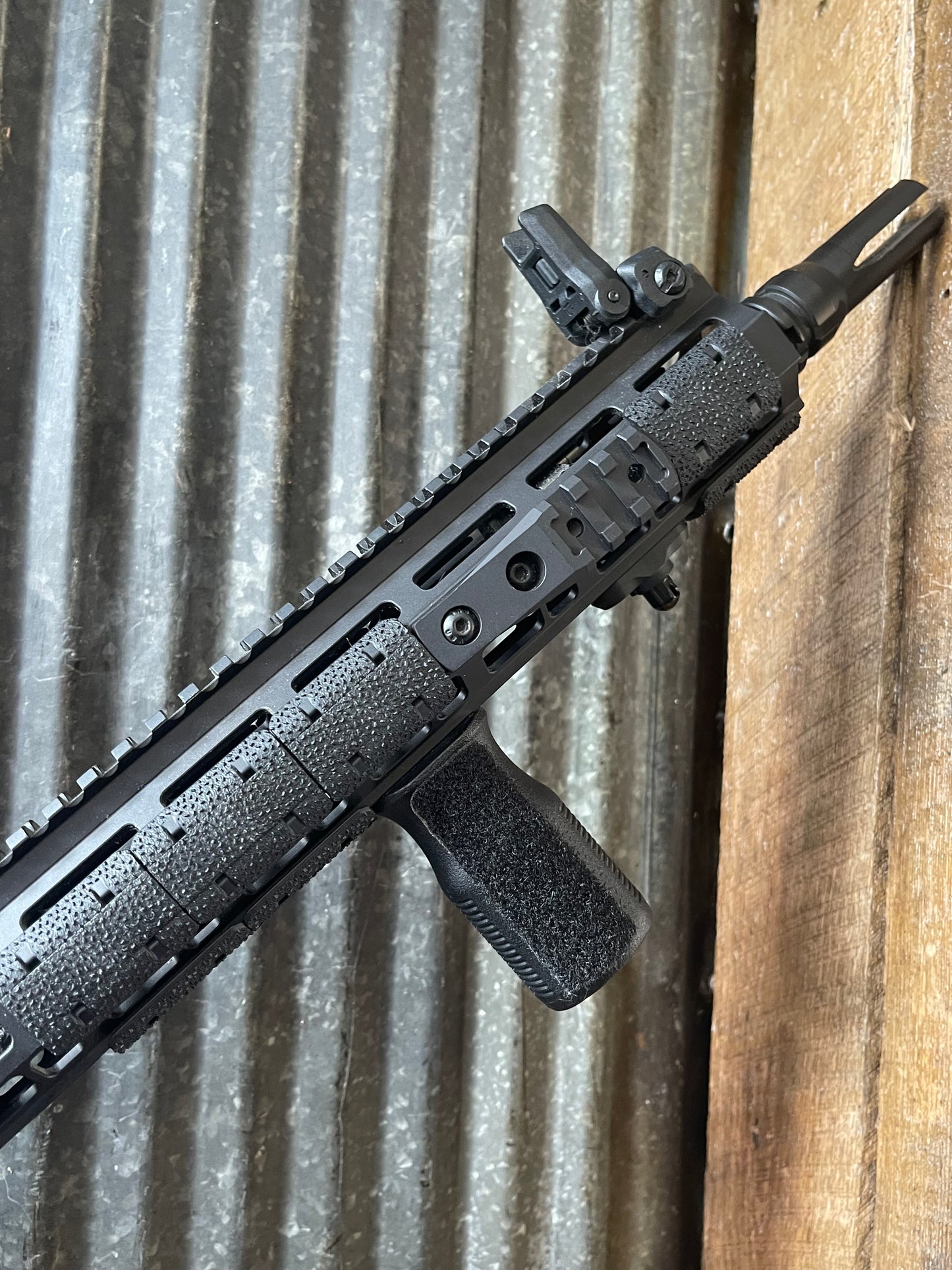 PSA Sabre-15 Milspec AR-15 – Hiperfire Xtreme 2 Trigger – Magpul Sights – Excellent Condition