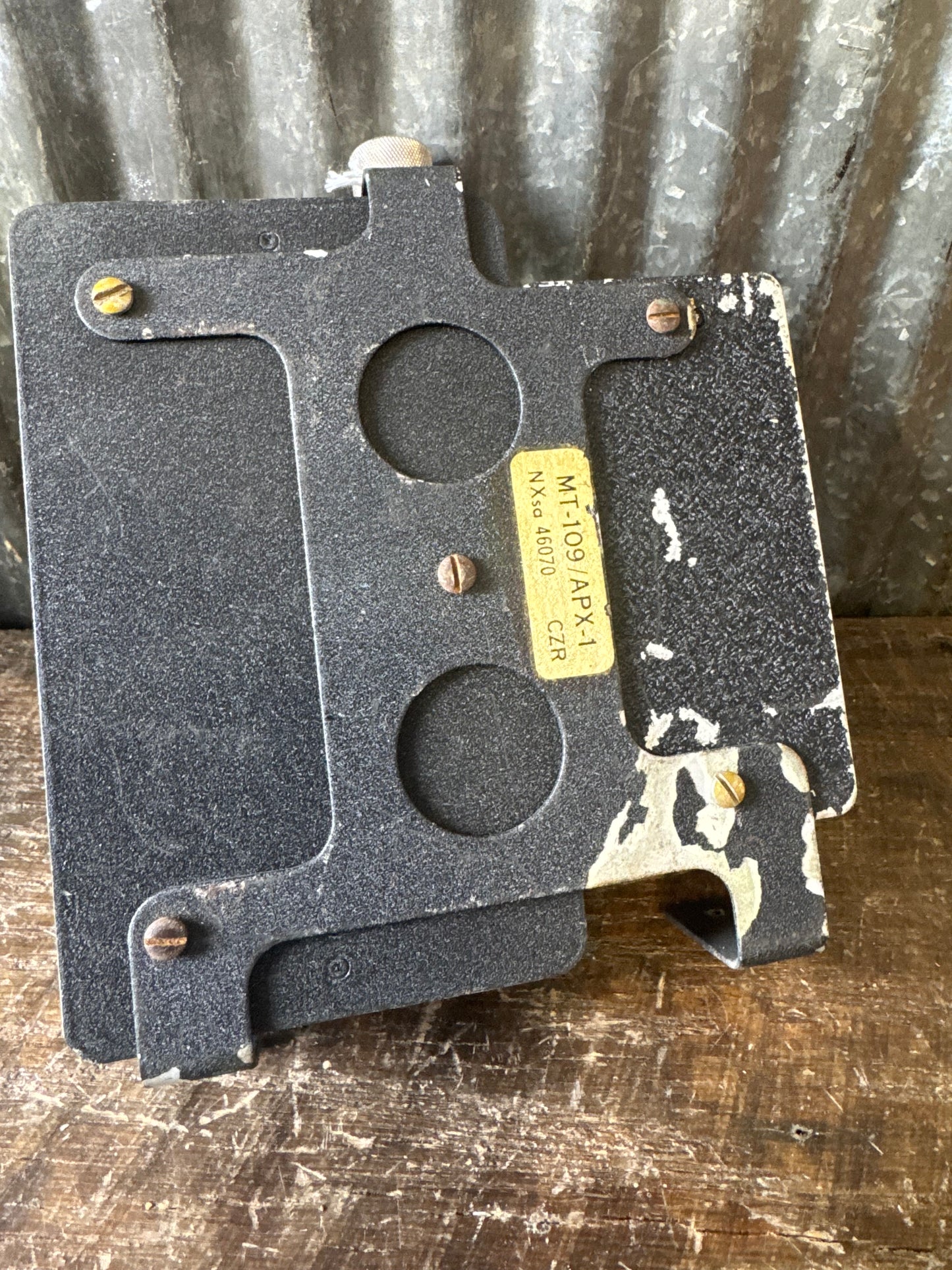 WWII C-54/APX-1 IFF Control Unit with MT-109/APX-1 Mount